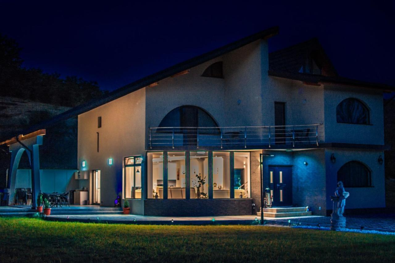 Casa Ducu Hotel Călimăneşti Exterior foto