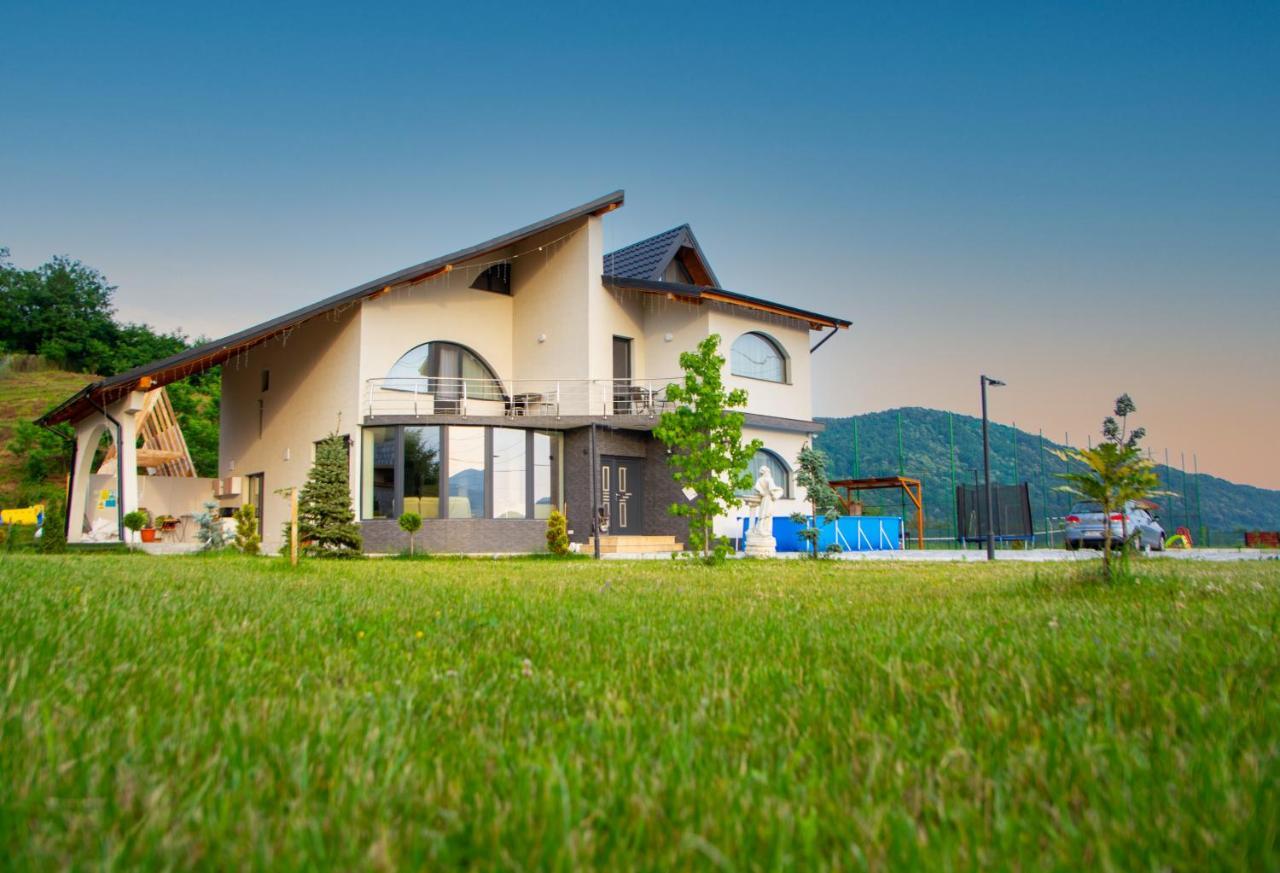 Casa Ducu Hotel Călimăneşti Exterior foto