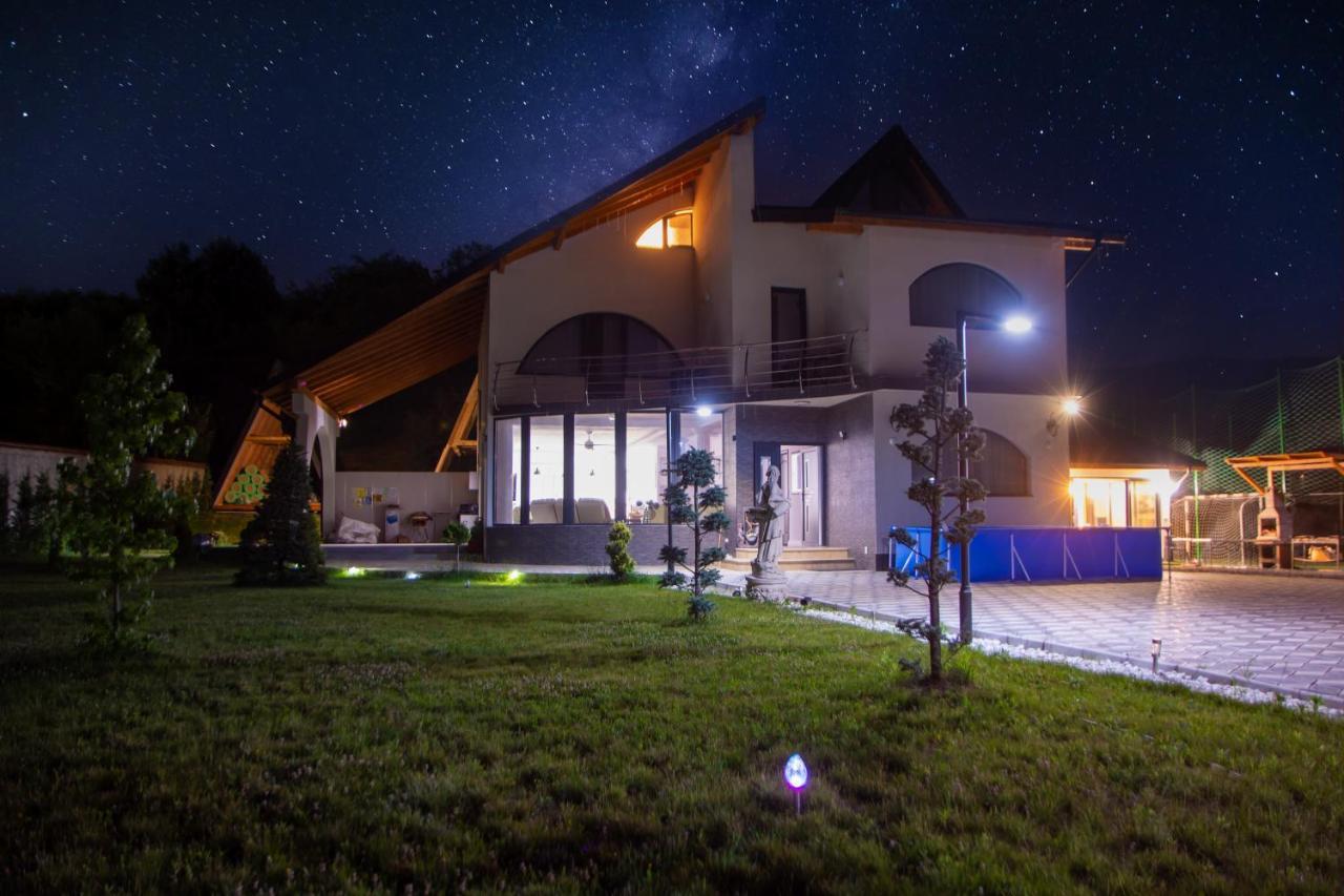 Casa Ducu Hotel Călimăneşti Exterior foto